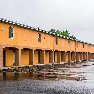 Rodeway Inn Amish Country Ланкастър Exterior photo