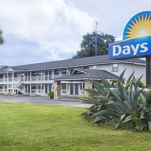 Days Inn By Wyndham Мадисън Exterior photo