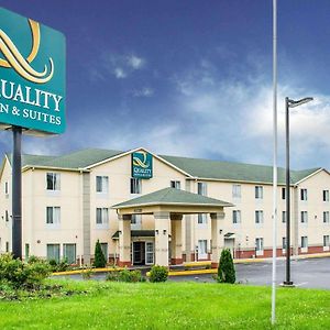 Quality Inn & Suites Хърши Exterior photo
