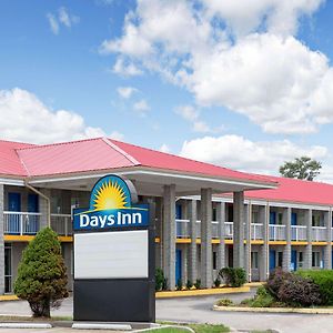 Days Inn By Wyndham Ричмънд Exterior photo