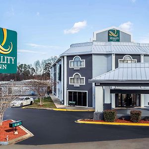 Quality Inn & Suites Солсбъри Exterior photo