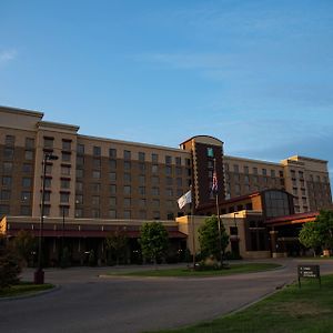 Embassy Suites By Hilton Minneapolis North Бруклин Сентър Exterior photo