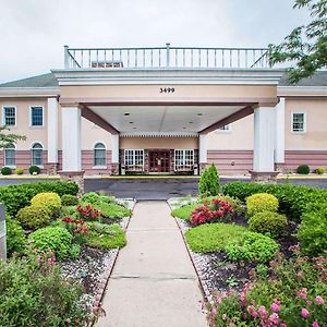 Clarion Hotel Palmer Inn Принстън Exterior photo