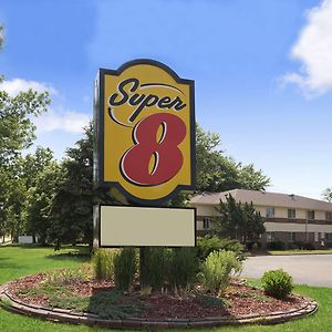 Super 8 By Wyndham Whitewater Wi Hotel Exterior photo