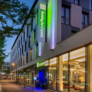 Holiday Inn Express Stuttgart-Waiblingen, An Ihg Hotel Вайблинген Exterior photo