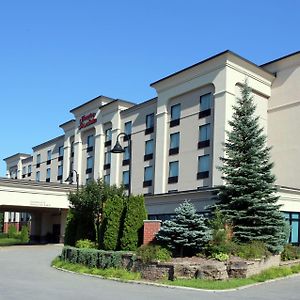 Hampton Inn & Suites Лавал Exterior photo