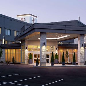 Doubletree By Hilton Montreal Airport Hotel Дорвал Exterior photo