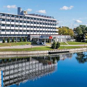 Econo Lodge Смитс Фолс Exterior photo