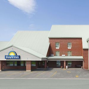 Days Inn By Wyndham Далхаузи Exterior photo