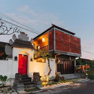 Rumah Paros & Gallery Hotel Sukawati Exterior photo