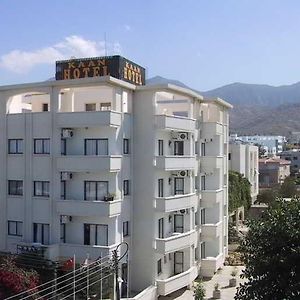 Kaan Hotel & Apartment Кирения Exterior photo