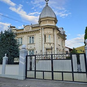 Casa Irimescu Apartment Гура Хуморулуй Exterior photo