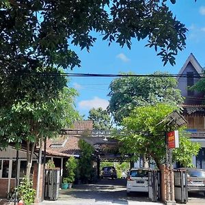 Kampoeng Osing Syariah Guest House Бануванги Exterior photo