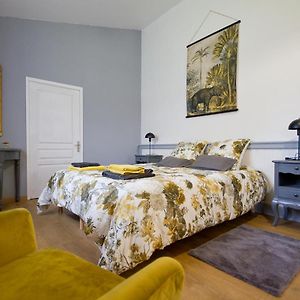 Chambre D'Hotes, Aux Tuileries Bed & Breakfast Noaillan Exterior photo