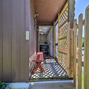 Mt Lookout Tiny House With Backyard And Fire Pit! Apartment Hico Exterior photo