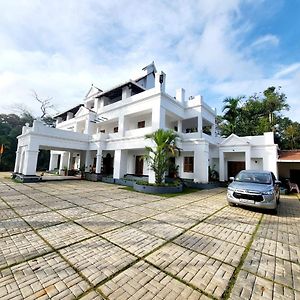 Orange Valley Plantation Holiday Coorg Hotel Вираджпет Exterior photo