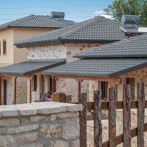 Okakosolykos Apartment Kostitsi Exterior photo