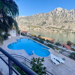 Stunning View To Kotor Bay And Old Town - C2 Vista Apartment Muo Exterior photo