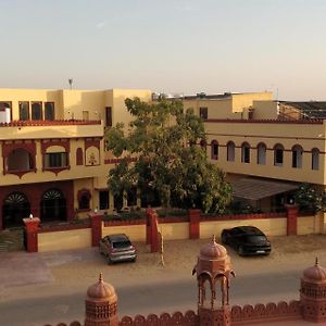 Sankhu Niwas Hotel Биканер Exterior photo