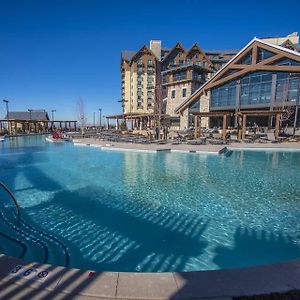 Gaylord Rockies Resort & Convention Center Аурора Exterior photo