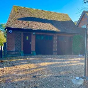 The Little Gable Apartment Wavendon Exterior photo