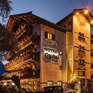 Hotel Crystal - Kitzhorn Suites Санкт Йохан ин Тирол Exterior photo