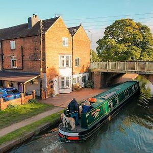 Hidden Gem Canal Facing Retreat With Lovely Walks Villa Hopwas Exterior photo