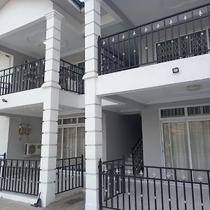 Remarkable 2-Bed Apartment In Afienya Ghana Тема Exterior photo