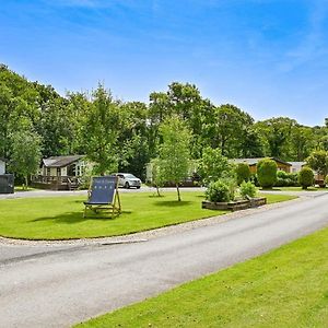 Notter Bridge Holiday Park Hotel Landrake Exterior photo