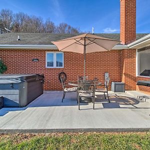 Home With Hot Tub Near Shenandoah Natl Park! Фронт Роял Exterior photo