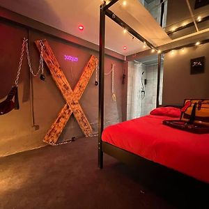 Les 50 Nuances De Rouge Loveroom Souppes-sur-Loing Exterior photo