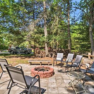 Higgins Lake Getaway With Fire Pit, Walk To Beach! Villa Roscommon Exterior photo