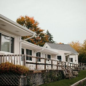 Seagull Bay Motel Бейфийлд Exterior photo