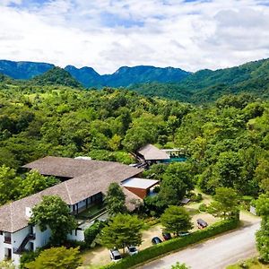 Rain Tree Khao Yai Hotel Pak Chong Exterior photo