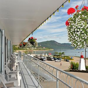 Auberge Sur Mer Charlevoix Hotel Saint-Siméon Exterior photo