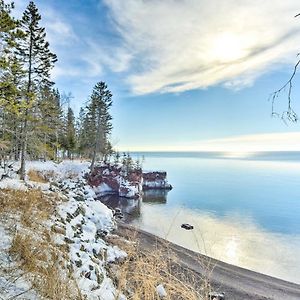 Waterfront Cabin On Lake Superior With Fire Pit Ту Харбърс Exterior photo
