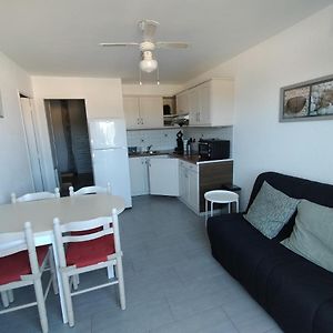 Appartement T2, 4 Personnes, Climatise Avec Piscine, Village De La Mer Ла Лонд-ле-Мор Exterior photo