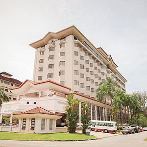 Mulia Hotel Бандар Сери Бегаван Exterior photo