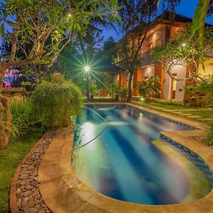 Puri Cili Villa Ubud Exterior photo