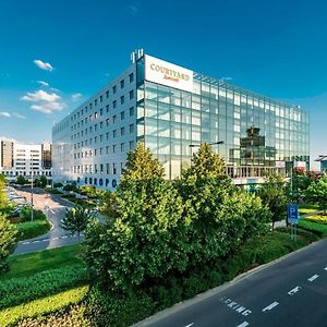 Courtyard By Marriott Prague Airport Hotel Exterior photo