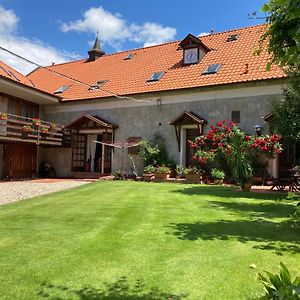 Pension U Sv. Prokopa Hotel Středokluky Exterior photo