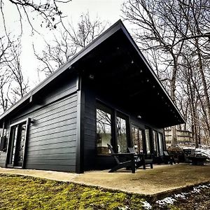 Black Walnut Cabin Villa Лурей Exterior photo