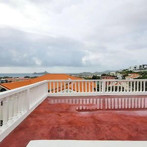 Venance Grand Yer Top Floor Overlooking Rodney Bay Apartment Грос Айлет Exterior photo