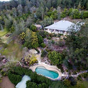 Capers Cottage And Barn Accommodation Уоломби Exterior photo