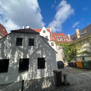 Liboria I Als Gruppe Im Denkmal Augsburgs Apartment Exterior photo