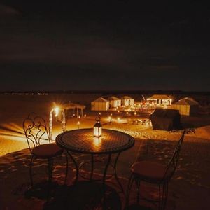 Desert Paradise Luxury Camp Hotel Мерцуга Exterior photo