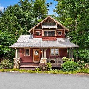 Winterberry Cottage Treetop Balcony And 5 Min To Downtown Black Mtn! Блек Маунтин Exterior photo