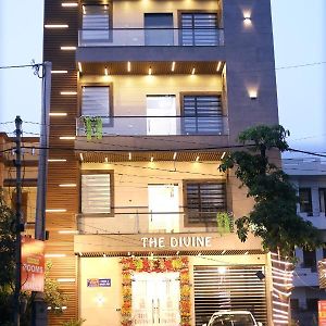 The Divine- शानदार कमरे के साथ Hotel Pānīpat Exterior photo