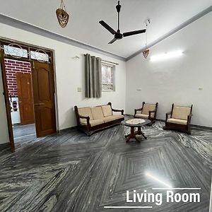 Entire 2 Bhk Spacious Apartment On First Floor - Sai Homestay Мадгаон Exterior photo