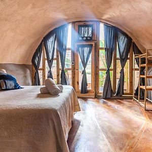 Caliu Earthship Ecolodge Колония дел Сакременто Exterior photo